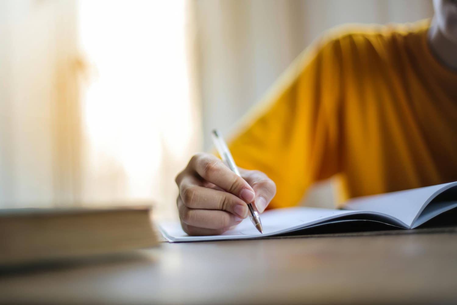Unlocking Team Success: How Ghostwriting Enhances Collaborative Essay Projects